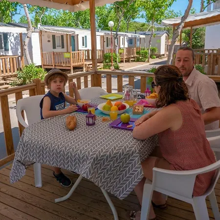 Vacanceselect Mobil Homes - Camping Playa Tropicana Campsite Alcoceber